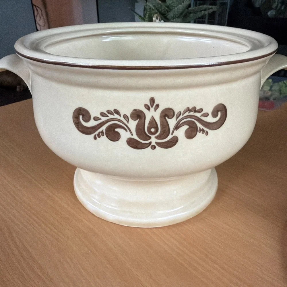 Pfaltzgraff Soup‎ Tureen with Lid Stoneware Beige Vintage Brown G-160